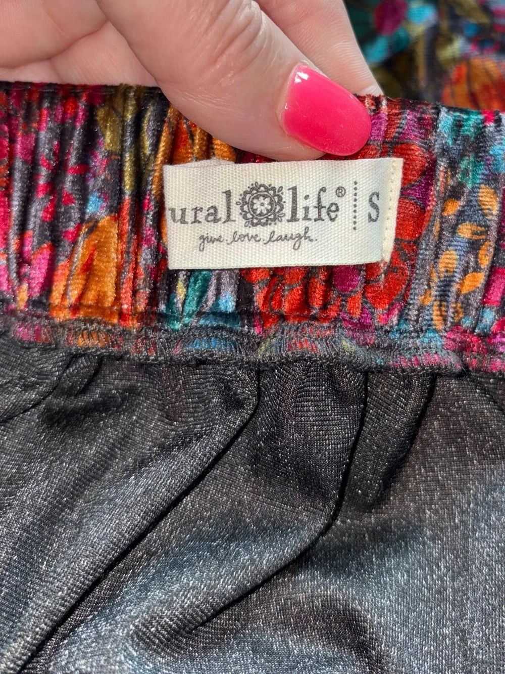 Natural Life Floral Velvet Mini Skirt Gray Pink Boho Stretch Pull On Small